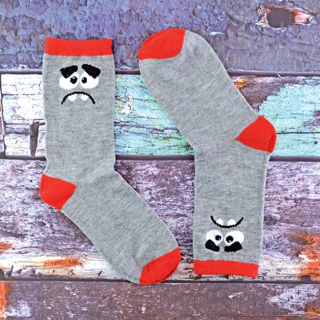 Boys will be boys, love pulling faces and love dinosaurs! So now they’ve got some funky socks to go with them, Socks with faces and dinos on! So consider these socks as part of their outfit to keep them ever young and innocent. With a soft polyester material these socks will be sure to keep your kids feet comfortable throughout the day. One pack comes with two funny faces and the other pack comes with colourful printed designs of their favourite dinosaurs, including T-Rex! Ideal for lasting all day while they’re out playing and being themselves. They are a great novelty gift for your boys or even a gift for your friends' boys? Bright, vibrant and loads of fun. Especially if they love pulling faces or playing as their favourite dino! These socks come in a 6 pair pack, have 3 sizes available: 9-12, 12-3 & 4-6 UK, are 98% Polyester 2% Elastane and they are also machine washable