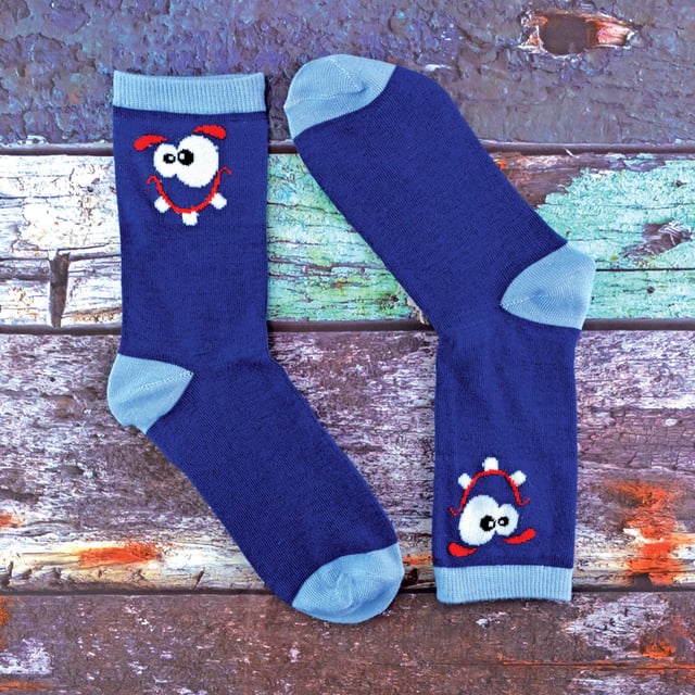 Boys will be boys, love pulling faces and love dinosaurs! So now they’ve got some funky socks to go with them, Socks with faces and dinos on! So consider these socks as part of their outfit to keep them ever young and innocent. With a soft polyester material these socks will be sure to keep your kids feet comfortable throughout the day. One pack comes with two funny faces and the other pack comes with colourful printed designs of their favourite dinosaurs, including T-Rex! Ideal for lasting all day while they’re out playing and being themselves. They are a great novelty gift for your boys or even a gift for your friends' boys? Bright, vibrant and loads of fun. Especially if they love pulling faces or playing as their favourite dino! These socks come in a 6 pair pack, have 3 sizes available: 9-12, 12-3 & 4-6 UK, are 98% Polyester 2% Elastane and they are also machine washable