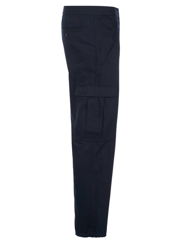 100% algodón; Pantalones cargo Burberry CAPLETON;  Modelo: 8064055 1002;  Mano de obra de alta calidad;  100% algodón;  Corte ancho;  Cierre: botón, cremallera;  Cintura elástica con cordón;  Dos bolsillos laterales;  Dos bolsillos abotonados en la parte trasera;  Un bolsillo de pantalón con cierre a presión en cada pierna;  Cintura con cordón elástico;  Detalles del logotipo de Burberry