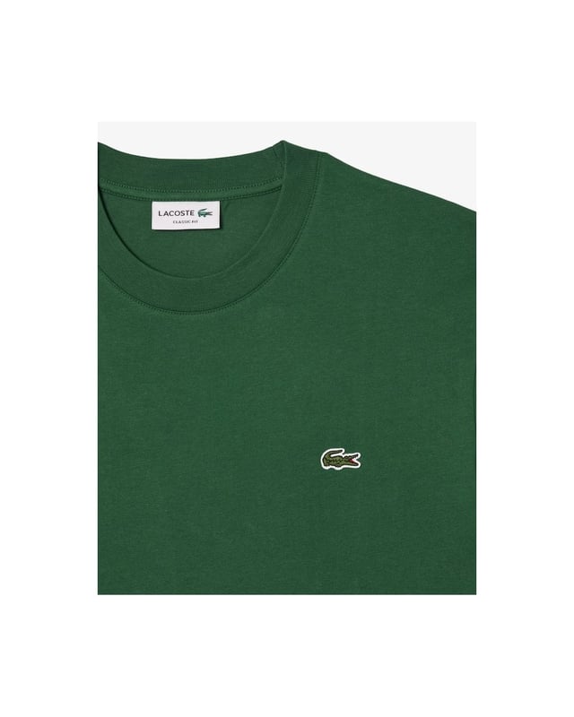 The timeless Lacoste tee gets an update in a super-comfortable mid-weight fabric. A versatile essential that goes with everything, finished with an iconic crocodile.

Weight: 180g/m²
Crew neck with hood
Classic, comfortable fit
Embroidered crocodile on chest

Cotton (100%)
TH7318
 