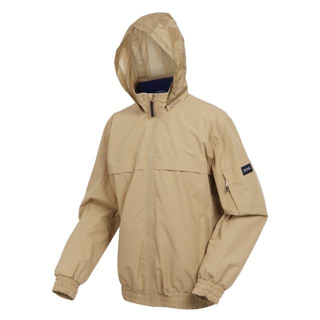 Material: 100 % polyester. Foder: Mesh, Taffeta. Tyg: Peached. Utförande: Slät. Tygteknik: Andningsaktiv, slitstark, DWR-finish, Isotex 10000, Isotex 5000, lätt, vattenavvisande, vattentät, vindtät. Manschett: Elastisk. Urringning: Hög hals, ribbad krage. Ärmtyp: Långärmad. Tejpade sömmar. Funktioner i huven: Justerbar, dold, växande huva. Fickor: 1 säkerhetsficka, 1 ärmficka, 2 nedre fickor, dragkedja. Fästning: Full dragkedja. 10000g/m²/24 timmar. Fåll: Elastisk. Hållbarhet: Tillverkad av återvunnet material.