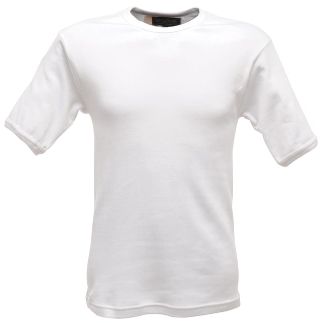 50% Polyester, 50% Baumwolle. Gewebetechnik: langlebig, Thermisch. Gewebe: Gebürstet, Coolweave. Design: Unifarben. GSM (Gramm pro Quadratmeter): 205. Rundhalsausschnitt. Kurzärmlig. Nachhaltigkeit: nachhaltige Materialien. XS: 90,17 cm. S: 96,52 cm. M: 102 cm. L: 107 cm. XL: 112 cm. XXL: 121,92 cm. 3XL: 129,54 cm.