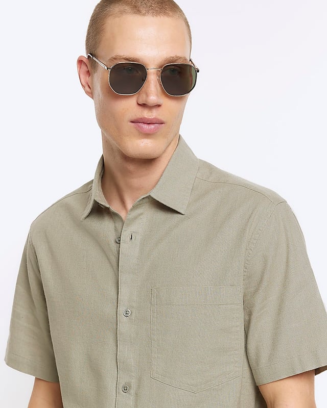 Revere Collar, Short Sleeve, Slim fit, Linen Blend, Button fastening, Front Pocket