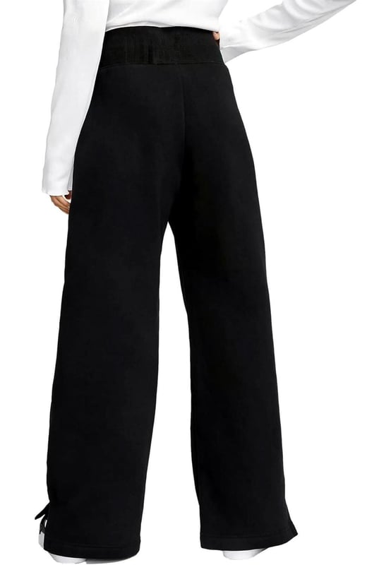 Nike Ladies Phoenix fleece wide pant reimagines luxury loungewear with a bold, high-waisted design. - -. Crafted from soft, brushed midweight fleece, these full-length joggers offer a cosy yet structured fit. - -. With a high-rise waistband, drawcord for a snug fit, side pockets and elongated ribbing, they bring effortless style and comfort.