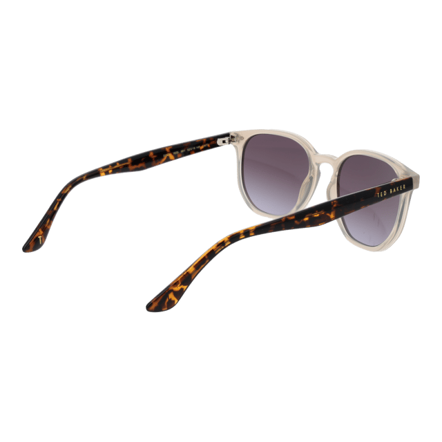 Género: Hombre
Color principal: Canoso
Color del marco: Gris
Material del marco: Acetato
Color de lentes: Gris
Material de lentes: Plástico
Categoría de filtro: 3
Efecto de lentes: Gradiente
Protección: 100% UVA & UVB
Tamaño: 52-19-145
Ancho de las lentes: 52
Altura de las lentes: 44
Ancho del puente: 19
Ancho del marco: 140
Longitud de las templos: 145
Estilo: Ronda
Estilo de llanta: Llanta completa
Bisagra de resorte: No
Extra: Sin extra
El envío incluye: Estuche originalsa de gafas original, documentación, paño de limpieza
Country: China