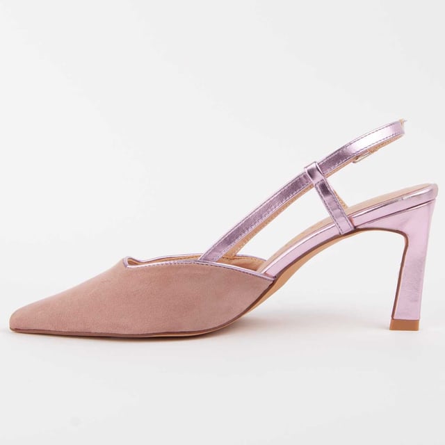 Heeled shoes for women. 100% natural leather insole. Comfortable fit. Manufactured by other brands for our brand. Approximate measurements: 6 cm heel