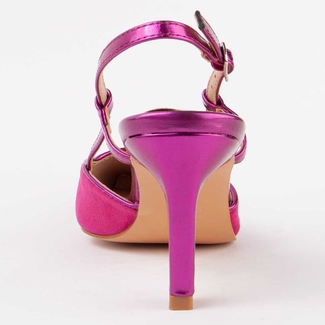 Heeled shoes for women. 100% natural leather insole. Comfortable fit. Manufactured by other brands for our brand. Approximate measurements: 6 cm heel