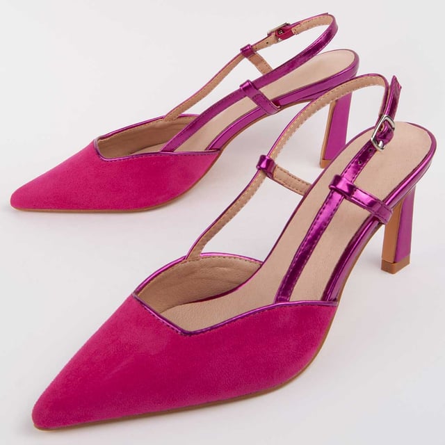 Heeled shoes for women. 100% natural leather insole. Comfortable fit. Manufactured by other brands for our brand. Approximate measurements: 6 cm heel