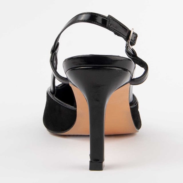 Zapato de tacón para mujer. Plantilla de piel 100% natural. Calce cómodo. Fabricado por otras marcas para nuestra marca. Medidas aproximadas: 6 cm de tacón.