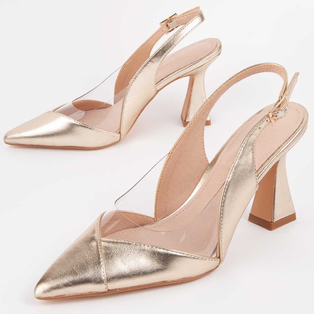 Heeled shoes for women. 100% natural leather insole. Comfortable fit. Manufactured by other brands for our brand. Approximate measurements: 8 cm heel