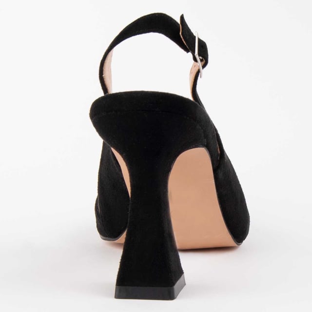 Hakken schoenen voor dames. 100% natuurlijke leren inlegzool. Comfortabele pasvorm. Gemaakt door andere merken voor ons merk. Ongeveer 8 cm hak