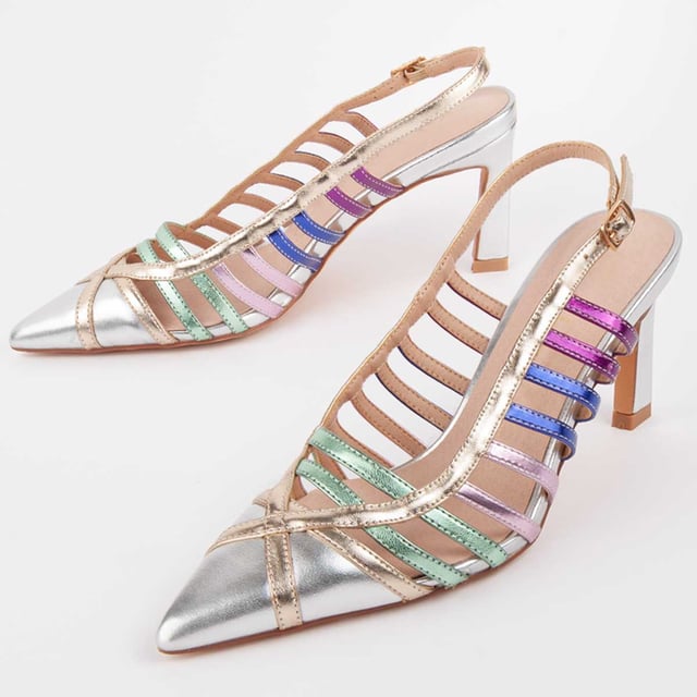 Zapato de tacón para mujer. Plantilla de piel 100% natural. Calce cómodo. Fabricado por otras marcas para nuestra marca. Medidas aproximadas: 6 cm de tacón.