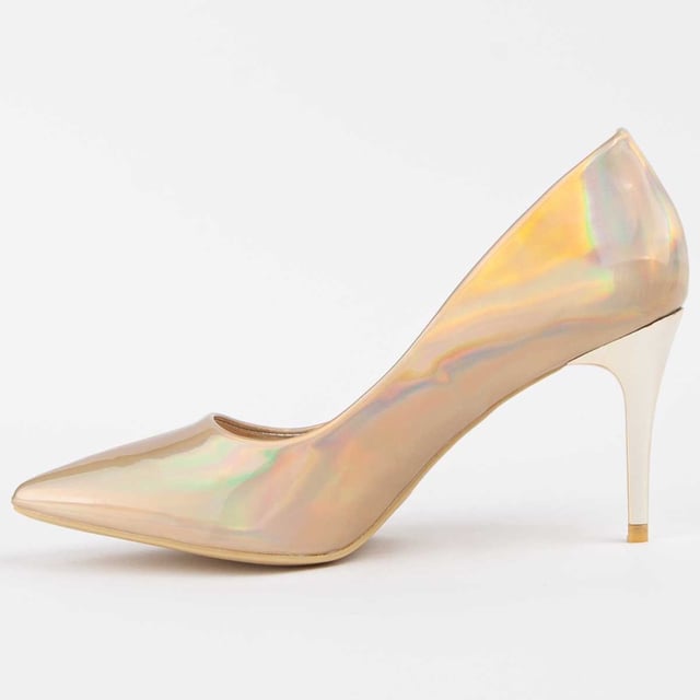 Hakken schoenen voor dames. Comfortabele pasvorm. Gemaakt door andere merken voor ons merk. Ongeveer 8 cm hak