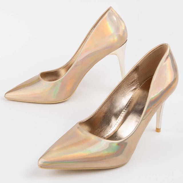 Hakken schoenen voor dames. Comfortabele pasvorm. Gemaakt door andere merken voor ons merk. Ongeveer 8 cm hak