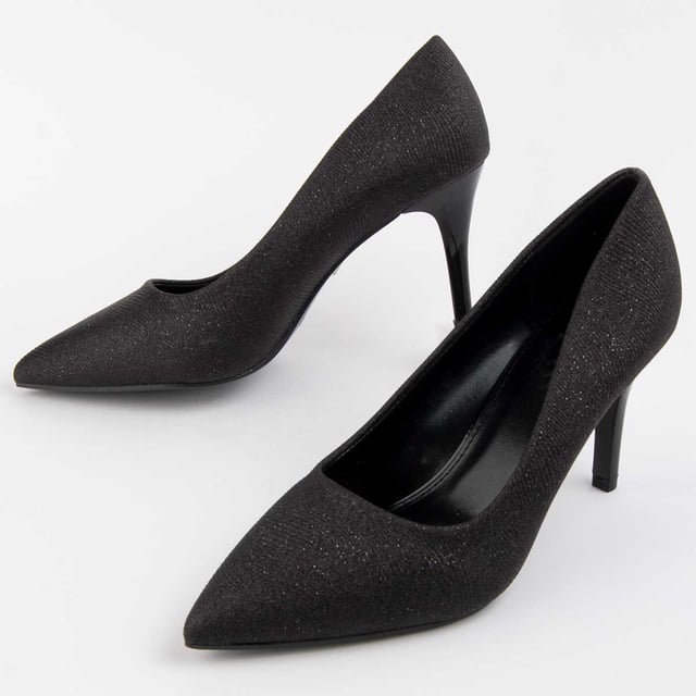 Hakken schoenen voor dames. Comfortabele pasvorm. Gemaakt door andere merken voor ons merk. Ongeveer 8 cm hak