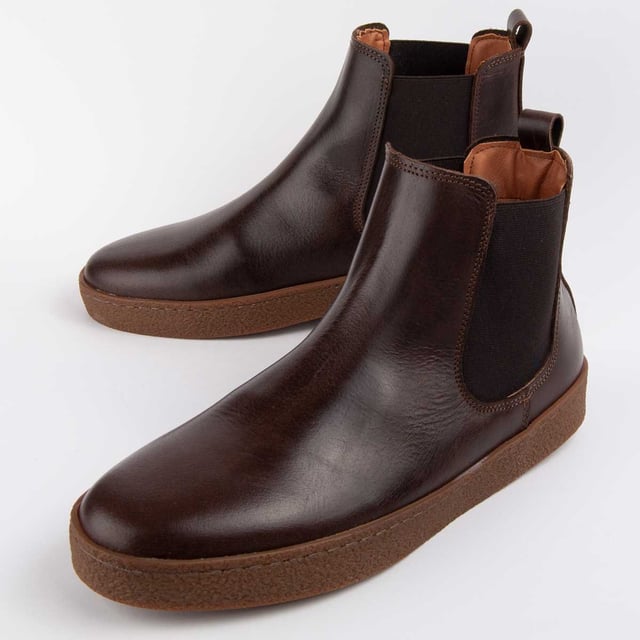 Garantía Purapiel, 10 años de garantía. Bota casual para hombre. Fabricado en cuero 100% natural libre de Cromo VI. Materiales de máxima calidad. Fabricado por otras marca para nuestra marca.