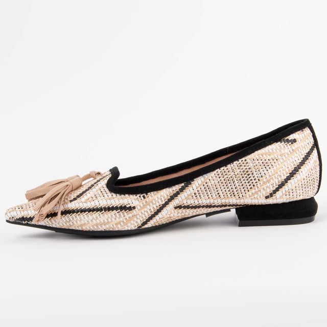 Bailarina casual para mujer. Plantilla de piel 100% natural. Calce cómodo. Fabricado por otras marcas para nuestra marca.