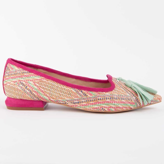 Casual ballet flats for women. 100% natural leather insole. Comfortable fit. Manufactured by other brands for our brand