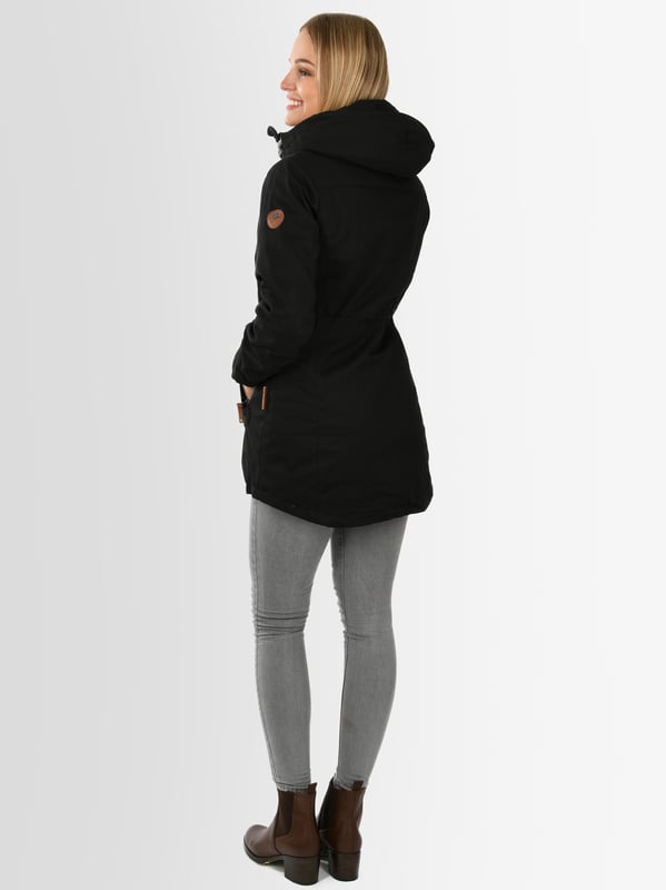 Navahoo Parka Dames – Warme, windafstotende winterjas met teddyvoering & capuchon

Stijlvol en functioneel voor herfst en winter: Deze jas met zachte teddyvoering (behalve de mouwen) houdt je warm en beschermd tegen wind. De getailleerde pasvorm zorgt voor een elegante look.

✔ Warm & windafstotend ontwerp
✔ Capuchon met teddyvoering en trekkoord
✔ Hoge kraag & geribde manchetten
✔ Zijzakken, borstzakken en binnenzak
✔ Stevige ritssluiting & windvanger

Materiaal:
Buitenstof: 100% Katoen
Voering & vulling: 100% Polyester