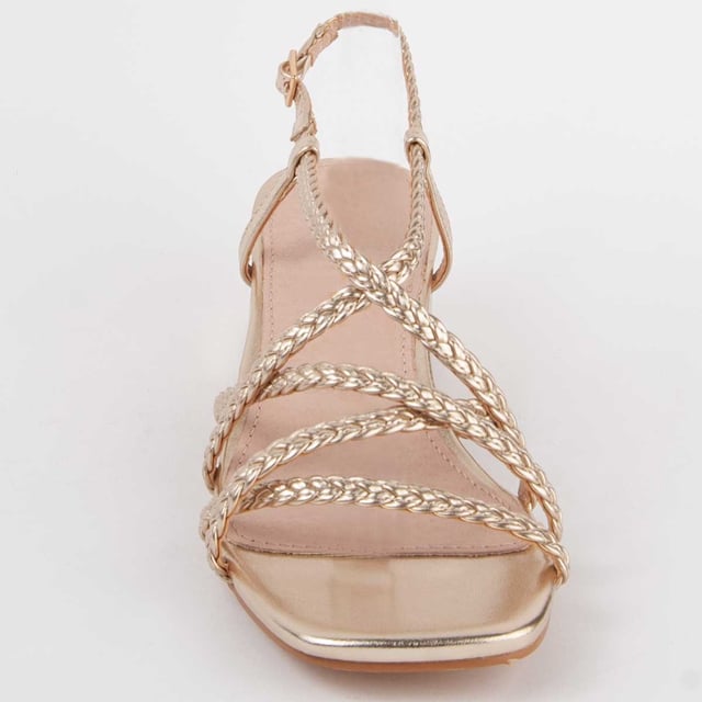 Sandalia de tacón para mujer. Plantilla de piel 100% natural. Calce cómodo. Fabricado por otras marcas para nuestra marca. Medidas aproximadas: 5 cm de tacón.
