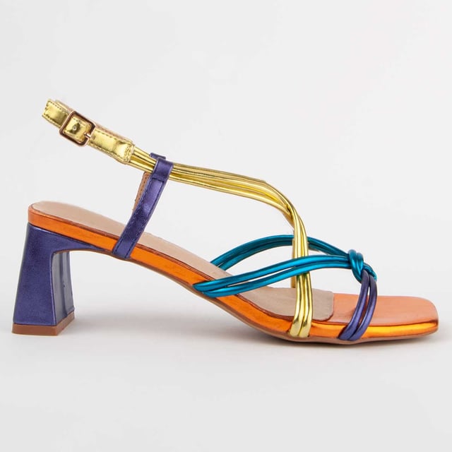 Heeled sandals for women. 100% natural leather insole. Comfortable fit. Manufactured by other brands for our brand. Approximate measurements: 6 cm heel