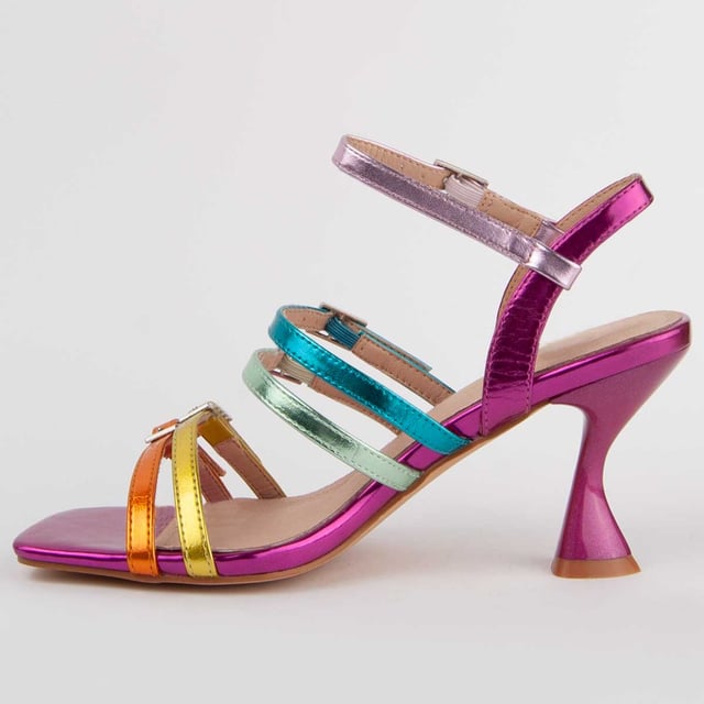 Heeled sandals for women. 100% natural leather insole. Comfortable fit. Manufactured by other brands for our brand. Approximate measurements: 7 cm heel