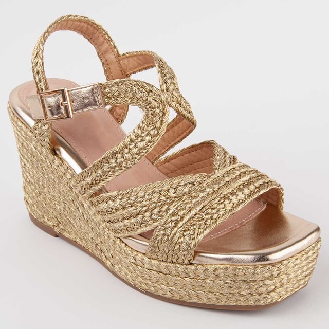 Espadrille Wedges für Damen. Einlegesohle aus 100% natürlichem Leder. Bequemer Sitz. Hergestellt von anderen Marken für unsere Marke. Ungefähre Maße: 9 cm Keil und 3 cm Plattform.