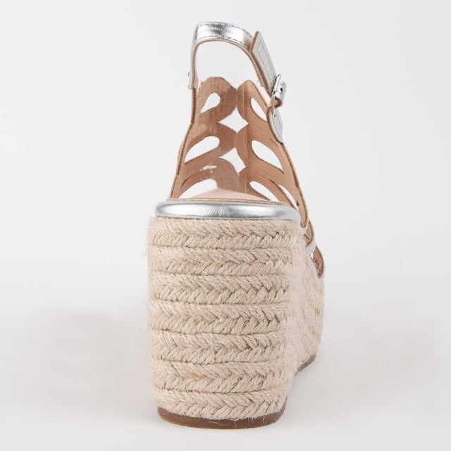 Espadrille Wedges für Damen. Einlegesohle aus 100% natürlichem Leder. Bequemer Sitz. Hergestellt von anderen Marken für unsere Marke. Ungefähre Maße: 8 cm Keil und 3 cm Plattform