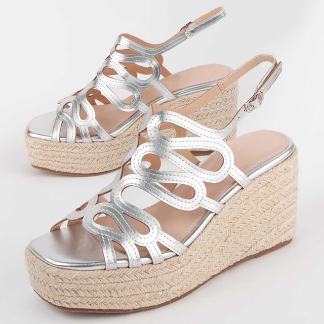 Espadrille Wedges für Damen. Einlegesohle aus 100% natürlichem Leder. Bequemer Sitz. Hergestellt von anderen Marken für unsere Marke. Ungefähre Maße: 8 cm Keil und 3 cm Plattform