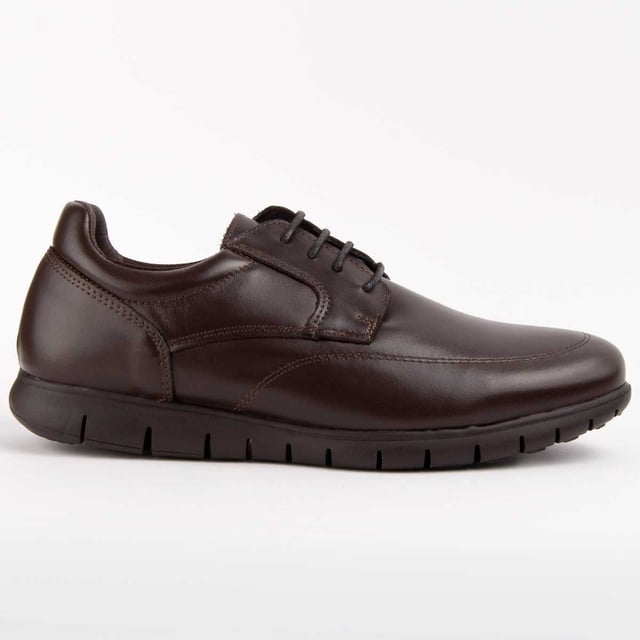 Hecho en España. Garantía Purapiel, 10 años de garantía. Zapato cómodo para hombre. Fabricado en cuero 100% natural libre de Cromo VI. Materiales de máxima calidad. Suela de goma antideslizante. Plantilla acolchada. Fabricado por otras marca para nuestra marca.