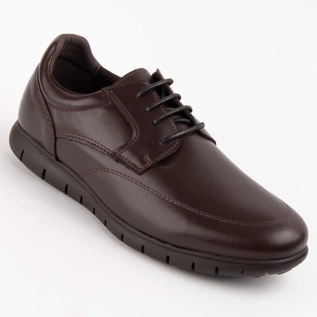 Hecho en España. Garantía Purapiel, 10 años de garantía. Zapato cómodo para hombre. Fabricado en cuero 100% natural libre de Cromo VI. Materiales de máxima calidad. Suela de goma antideslizante. Plantilla acolchada. Fabricado por otras marca para nuestra marca.
