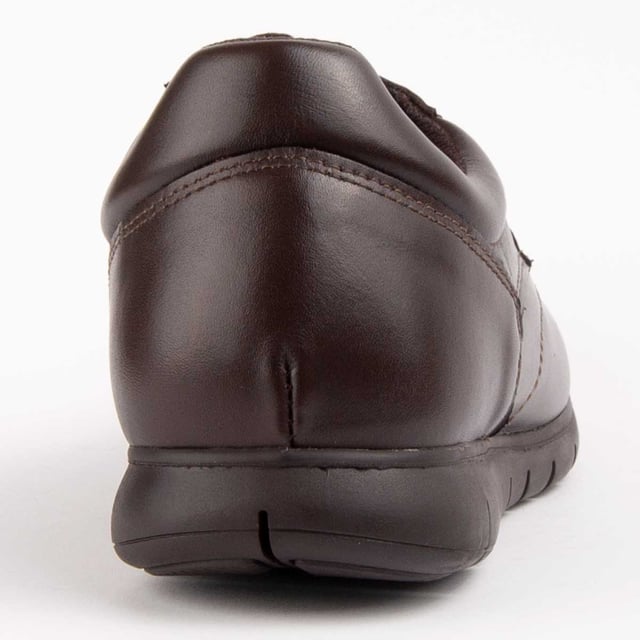Hecho en España. Garantía Purapiel, 10 años de garantía. Zapato cómodo para hombre. Fabricado en cuero 100% natural libre de Cromo VI. Materiales de máxima calidad. Suela de goma antideslizante. Plantilla acolchada. Fabricado por otras marca para nuestra marca.