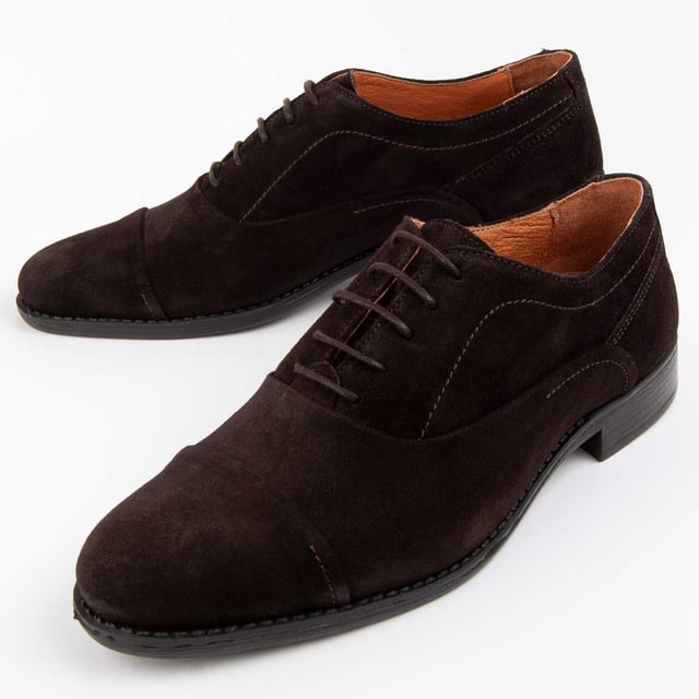 Garantía Purapiel, 10 años de garantía. Zapato casual para hombre. Fabricado en cuero 100% natural libre de Cromo VI. Materiales de máxima calidad. Fabricado por otras marca para nuestra marca.