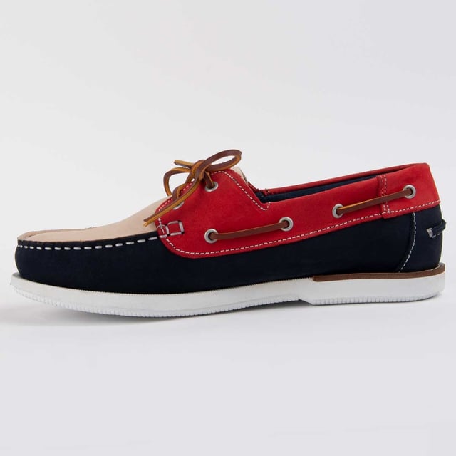 Purapiel Warranty, 10 years warranty. Casual boat shoes for men. Made with 100% natural leather, free of Chromium VI. Made with the highest quality materials. Hand-stitched. Non-slip rubber sole. Manufactured by other brands for our brand