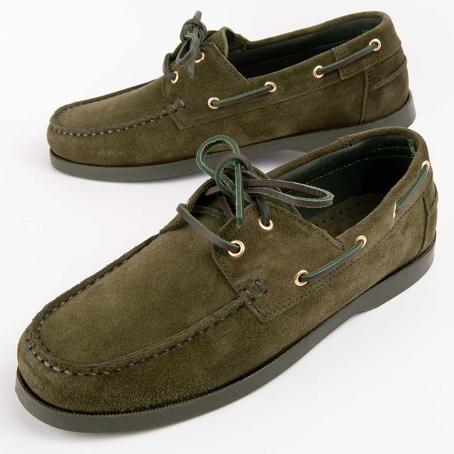 Garantía Purapiel, 10 años de garantía. Náutico casual para hombre. Fabricado en cuero 100% natural libre de Cromo VI. Serraje hidrofugado. Materiales de máxima calidad. Fabricado por otras marca para nuestra marca.