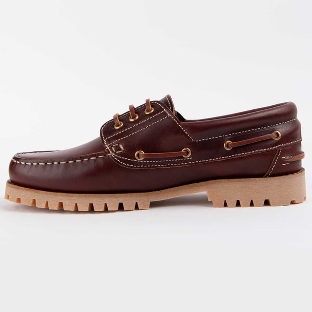 Garantía Purapiel, 10 años de garantía. Náutico para hombre. Fabricado en piel 100% natural. Calce cómodo. Fabricado por otras marcas para nuestra marca.