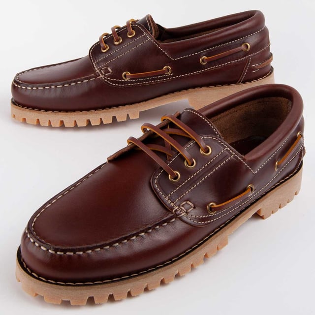 Garantía Purapiel, 10 años de garantía. Náutico para hombre. Fabricado en piel 100% natural. Calce cómodo. Fabricado por otras marcas para nuestra marca.