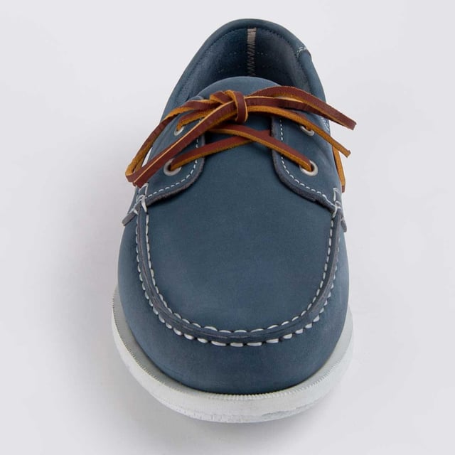 Purapiel Warranty, 10 years warranty. Casual boat shoes for men. Made with 100% natural leather, free of Chromium VI. Made with the highest quality materials. Hand-stitched. Non-slip rubber sole. Manufactured by other brands for our brand