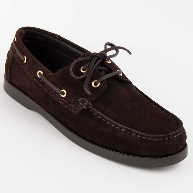 Garantía Purapiel, 10 años de garantía. Náutico casual para hombre. Fabricado en cuero 100% natural libre de Cromo VI. Materiales de máxima calidad. Suela de goma antideslizante. Fabricado por otras marca para nuestra marca.