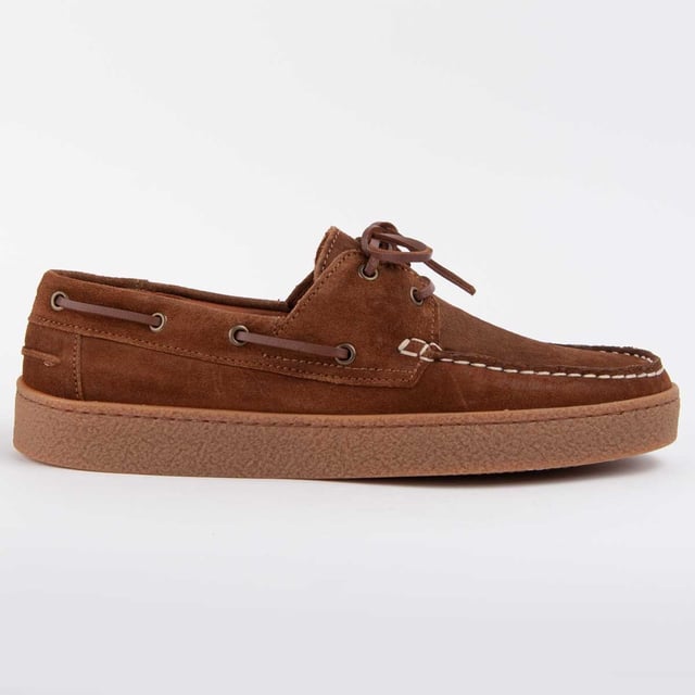 Garantía Purapiel, 10 años de garantía. Náutico casual para hombre. Fabricado en cuero 100% natural libre de Cromo VI. Materiales de máxima calidad. Cosido artesanal. Suela de goma antideslizante. Fabricado por otras marca para nuestra marca.