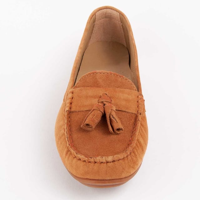 Purapiel Warranty, 10 years warranty. Casual loafers for women. Made with natural leather. Comfortable fit. Manufactured by other brands for our brand