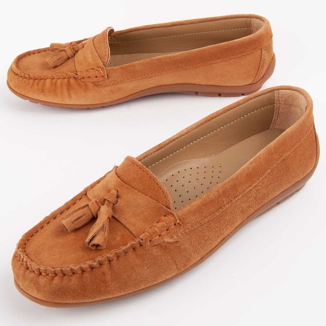 Purapiel Warranty, 10 years warranty. Casual loafers for women. Made with natural leather. Comfortable fit. Manufactured by other brands for our brand