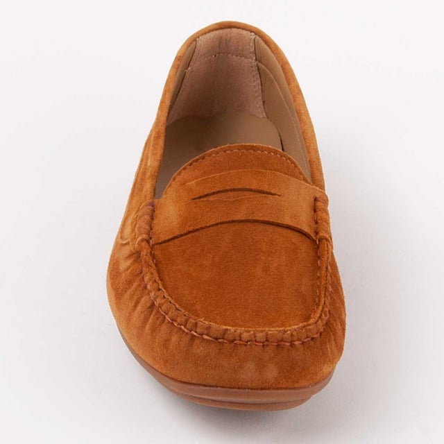 Purapiel Warranty, 10 years warranty. Casual loafers for women. Made with natural leather. Comfortable fit. Manufactured by other brands for our brand