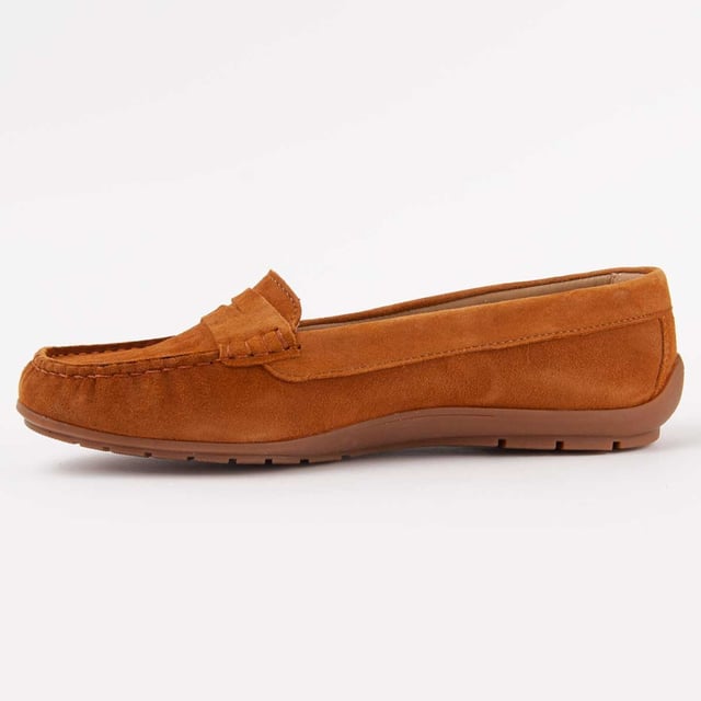 Purapiel Warranty, 10 years warranty. Casual loafers for women. Made with natural leather. Comfortable fit. Manufactured by other brands for our brand