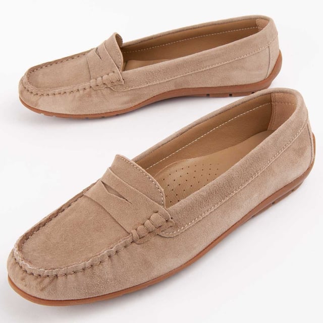 Purapiel Warranty, 10 years warranty. Casual loafers for women. Made with natural leather. Comfortable fit. Manufactured by other brands for our brand