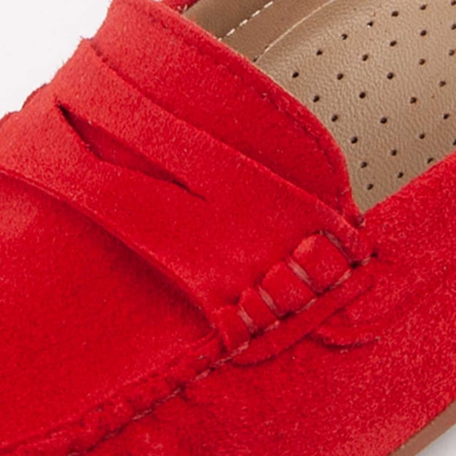 Purapiel Warranty, 10 years warranty. Casual loafers for women. Made with natural leather. Comfortable fit. Manufactured by other brands for our brand