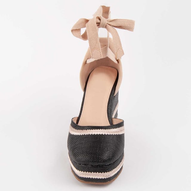 Wedge espadrille for women. 100% natural leather insole. Comfortable fit. Manufactured by other brands for our brand. Approximate measurements: 10 cm wedge and 3 cm platform.