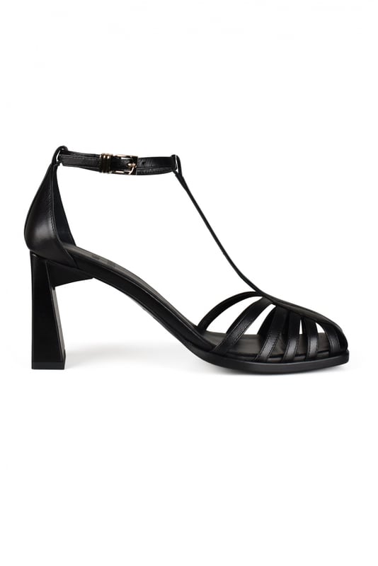 Sandalias Spider Anest Collective de piel negra lisa.Correa de tobillo con cierre dorado. Punta cuadrada.Tacón cuadrado de 8 cm.100% cuero.Made in Italy.