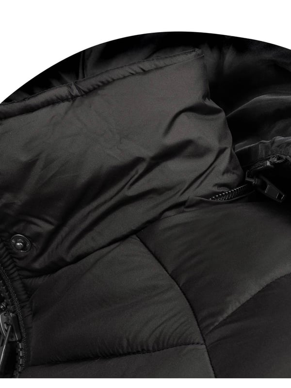 Arctic Seven Heren Gewatteerde Jas – Wind- & Waterafstotende Winterjas met Afneembare Capuchon
Deze winterjas van Arctic Seven combineert stijl en comfort. De jas is licht van gewicht maar toch warm, met fleecevoering op de rug en een afneembare capuchon – ideaal tegen wind en kou.

✔ Wind- & waterafstotend
✔ Afneembare capuchon met elastiek
✔ Hoge kraag & geribde boorden
✔ Zij- en binnenzakken met fleece
✔ Stevige ritssluiting met grote trekker

Materiaal:
Buitenstof: 100% Polyester
Voering & vulling: 100% Polyester