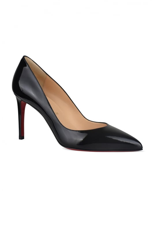 Zapatos de tacón Christian Louboutin Pigalle de charol negra.Puntera en punta.Tacón de 8,5 cm.Suela roja.Made in Italy.